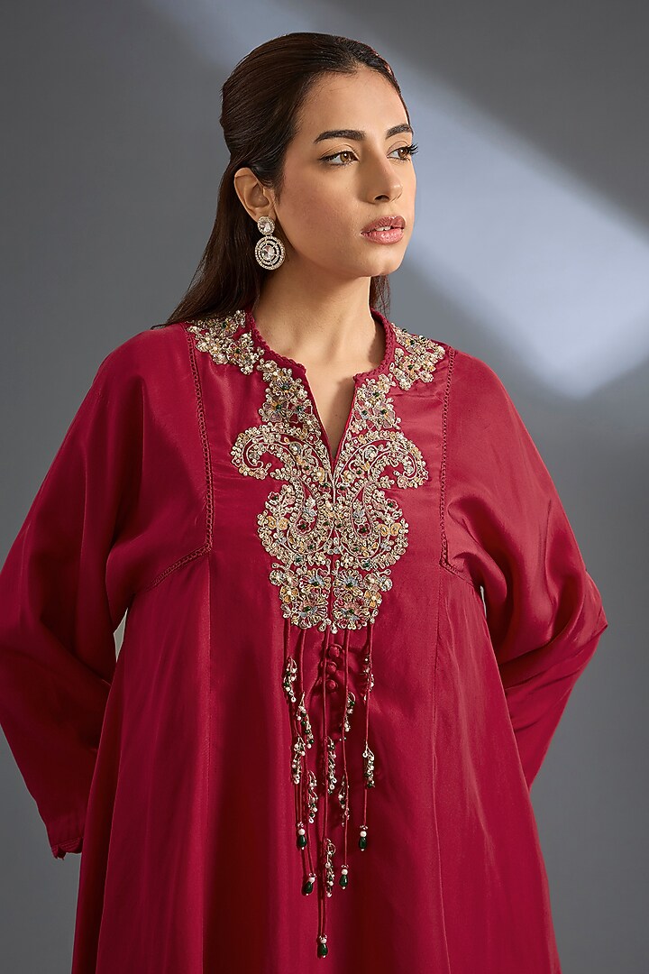 Red Habutai Silk Kurta Set by Ridhi Mehra at Pernia's Pop Up Shop