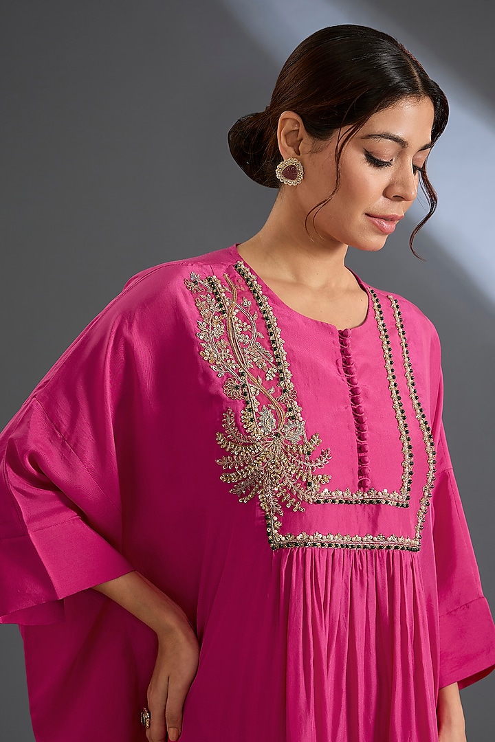 Fuchsia Habutai Silk Kaftan Set by Ridhi Mehra at Pernia's Pop Up Shop