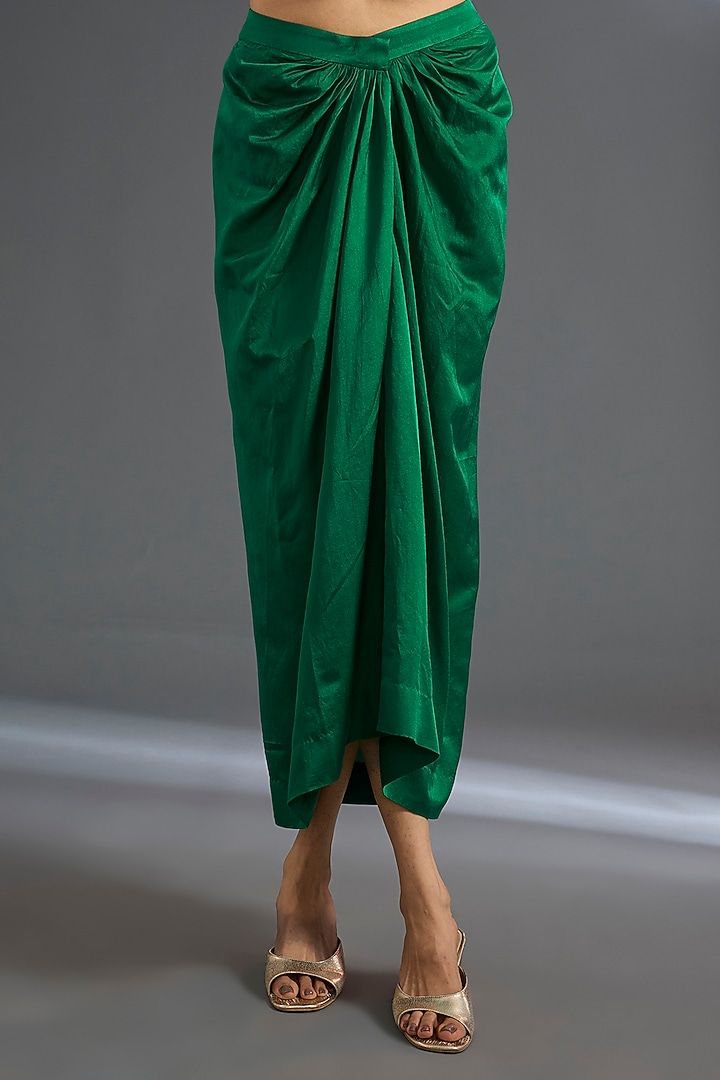 Bottle Green Fine Silk Cape Set by Ridhi Mehra at Pernia's Pop Up Shop