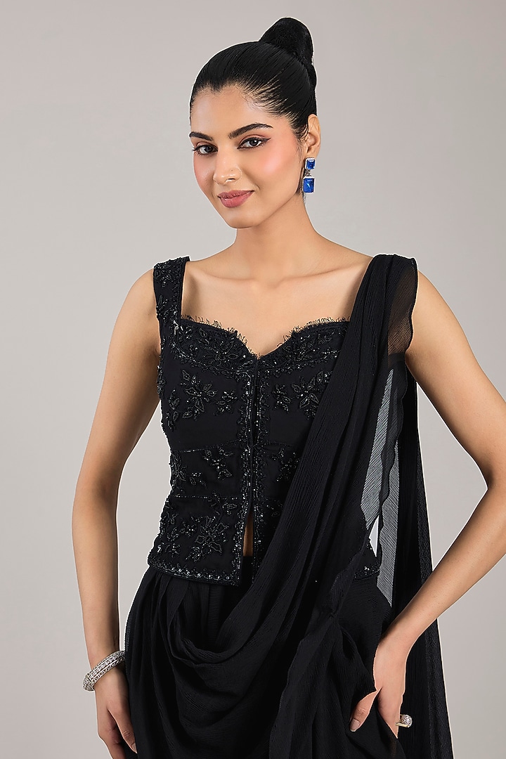 Black Georgette Draped Reception Saree Set by Ridhi Mehra at Pernia's Pop Up Shop