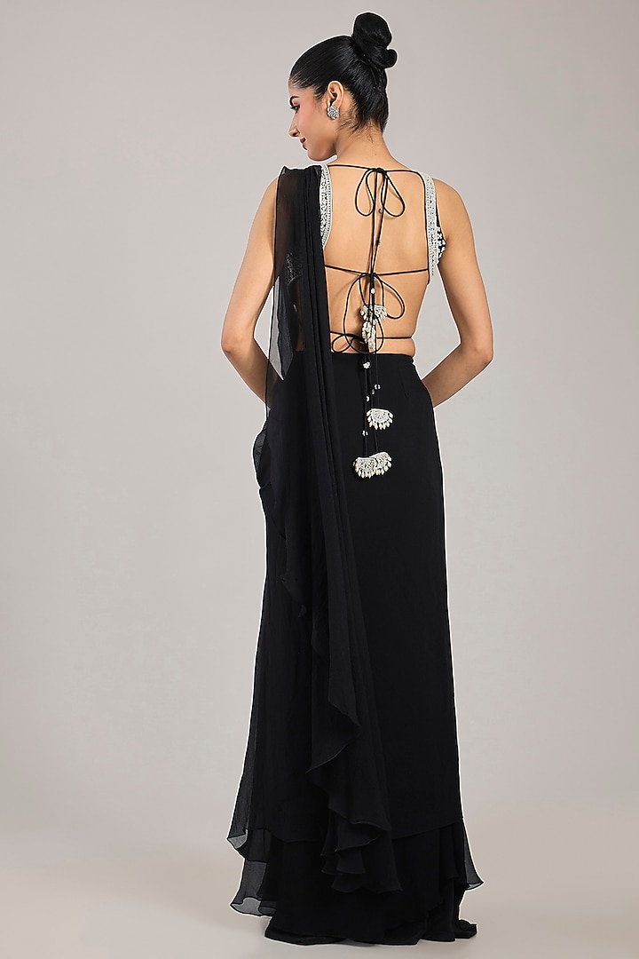Black Chiffon Draped Reception Saree Set by Ridhi Mehra at Pernia's Pop Up Shop