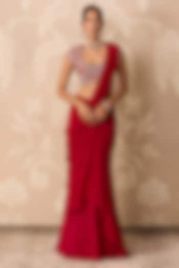 Red Chiffon Pre-Stitched Draped Reception Saree Set by Ridhi Mehra at Pernia's Pop Up Shop