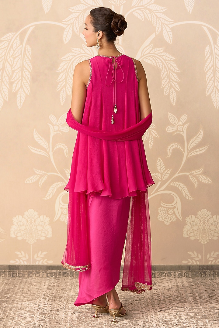 Fuchsia Chiffon Embroidered Short Kurta Set by Ridhi Mehra at Pernia's Pop Up Shop