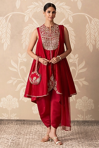 Red Chanderi Embroidered Kalidar Kurta Set by Ridhi Mehra