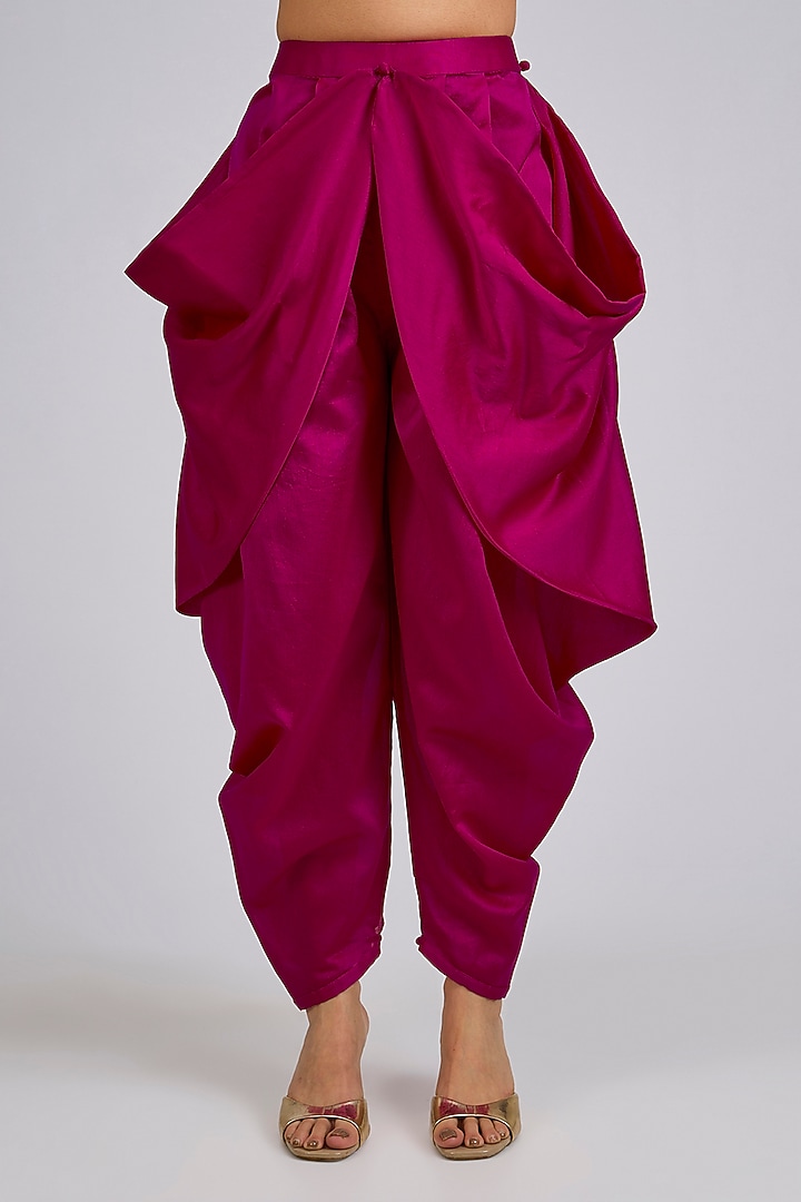 Fuchsia Chanderi Embroidered Kurta Set by Ridhi Mehra at Pernia's Pop Up Shop