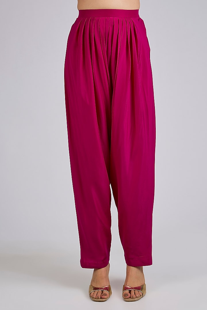 Fuchsia Organza Embroidered Kurta Set by Ridhi Mehra at Pernia's Pop Up Shop