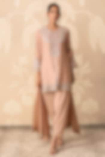 Champagne Organza Embroidered Kurta Set by Ridhi Mehra at Pernia's Pop Up Shop