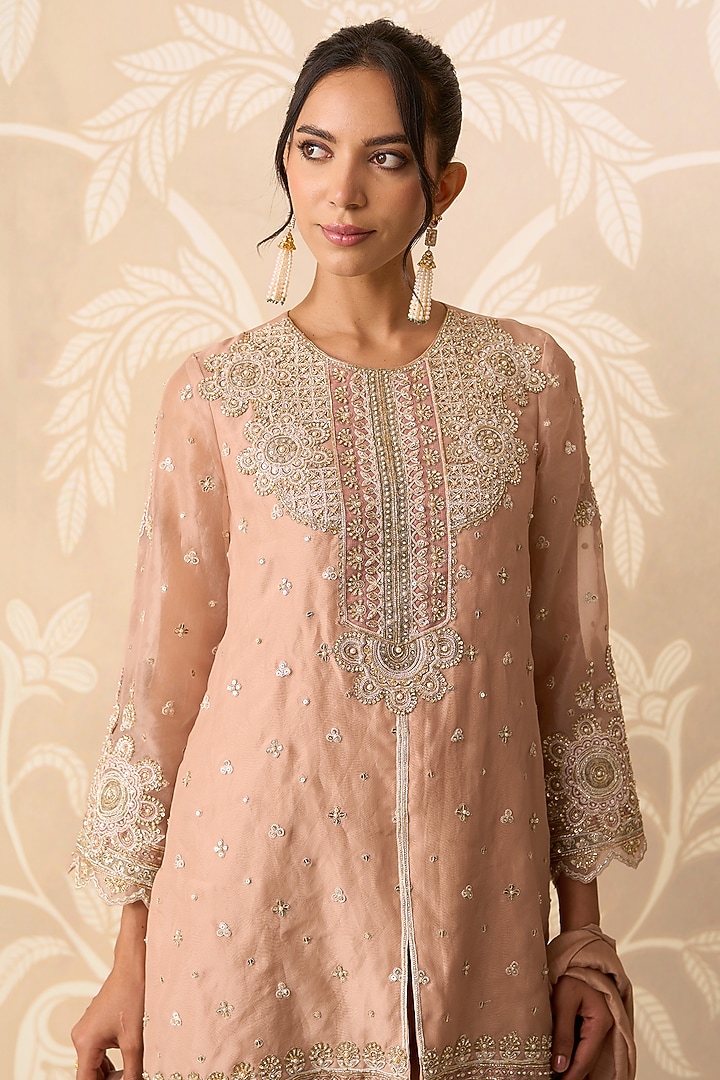 Champagne Organza Embroidered Kurta Set by Ridhi Mehra at Pernia's Pop Up Shop
