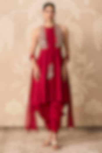 Red Chanderi Embroidered Kalidar Kurta Set by Ridhi Mehra at Pernia's Pop Up Shop