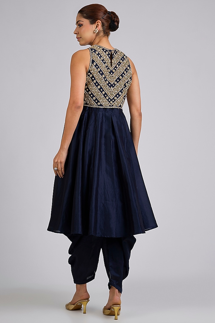Navy Chanderi Embroidered Kurta Set by Ridhi Mehra at Pernia's Pop Up Shop