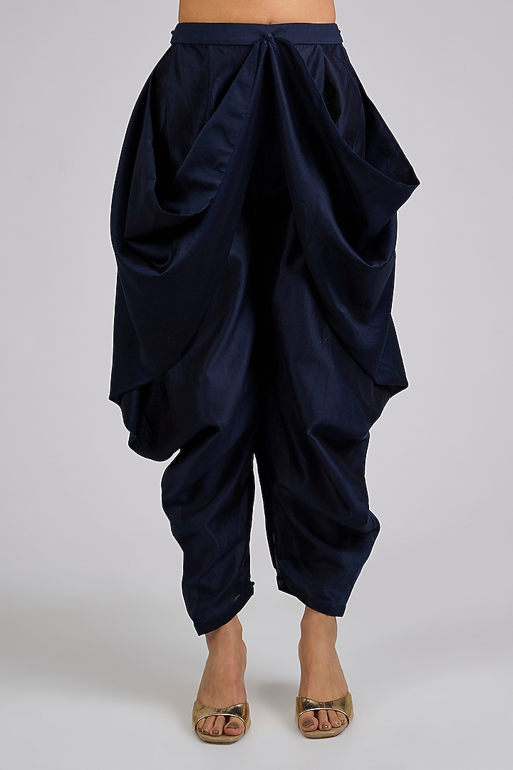 Navy Chanderi Embroidered Kurta Set by Ridhi Mehra at Pernia's Pop Up Shop