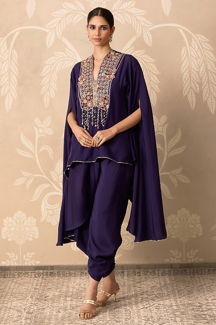 Purple Silk Embroidered Cape Set by Ridhi Mehra at Pernia's Pop Up Shop