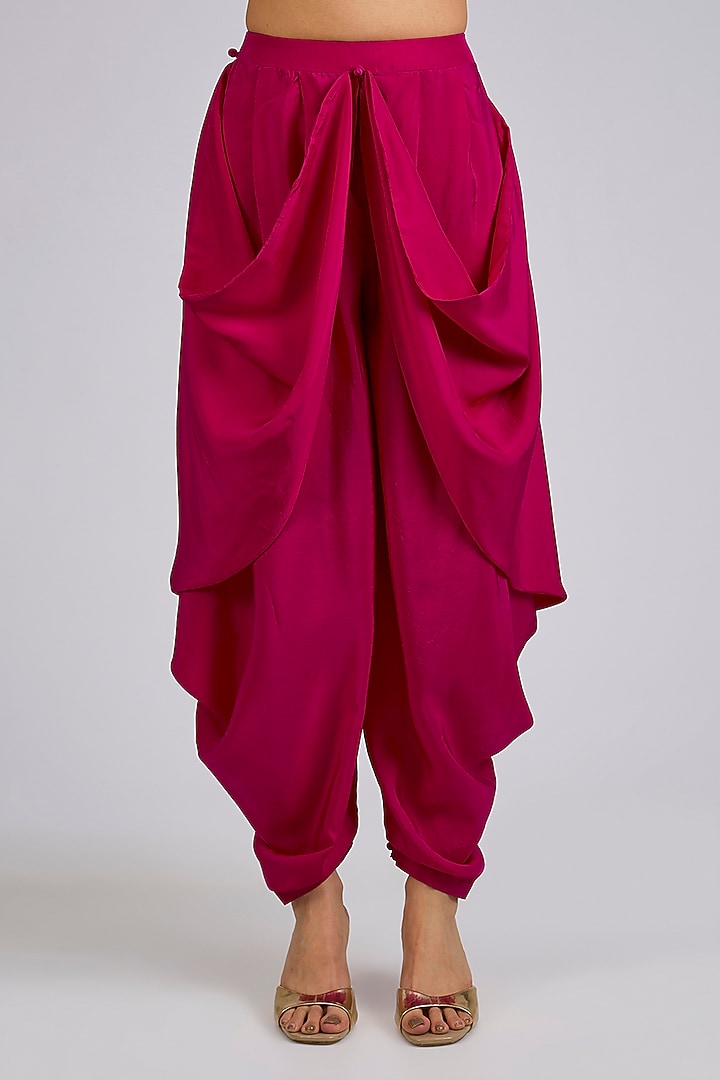 Fuchsia Silk Embroidered Cape Set by Ridhi Mehra at Pernia's Pop Up Shop