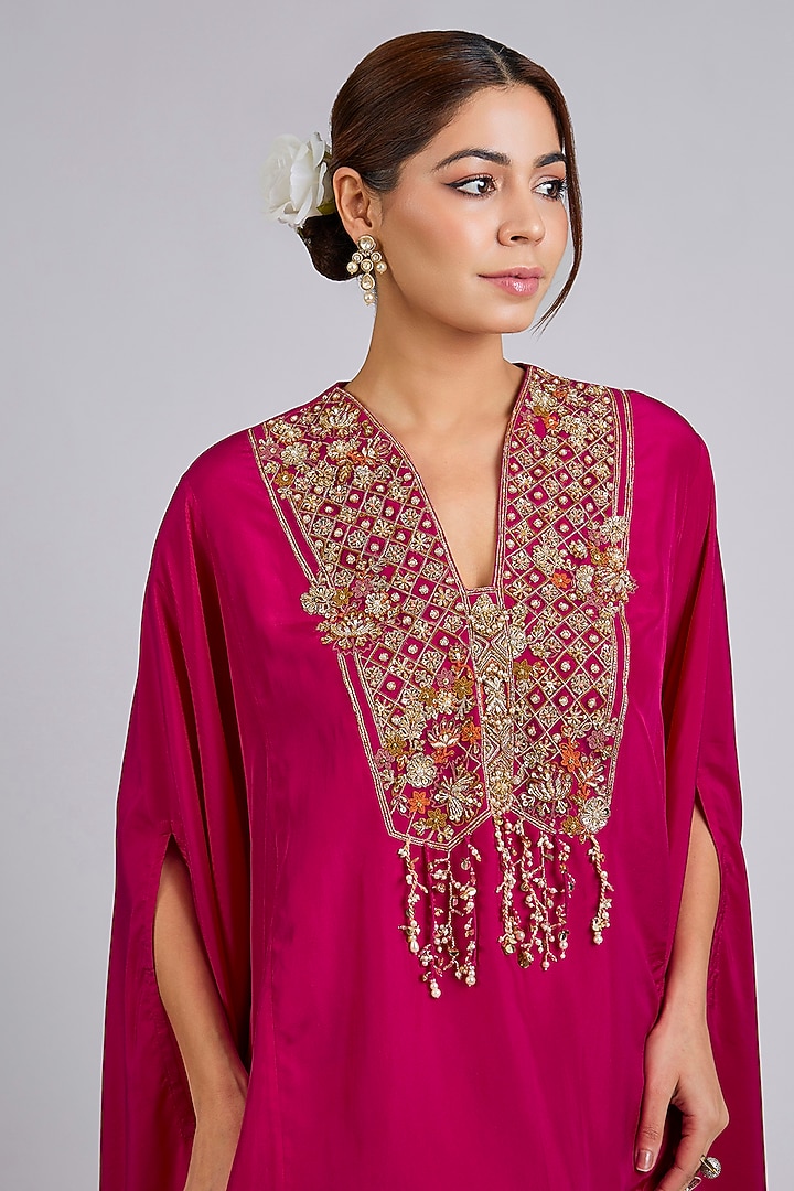 Fuchsia Silk Embroidered Cape Set by Ridhi Mehra at Pernia's Pop Up Shop