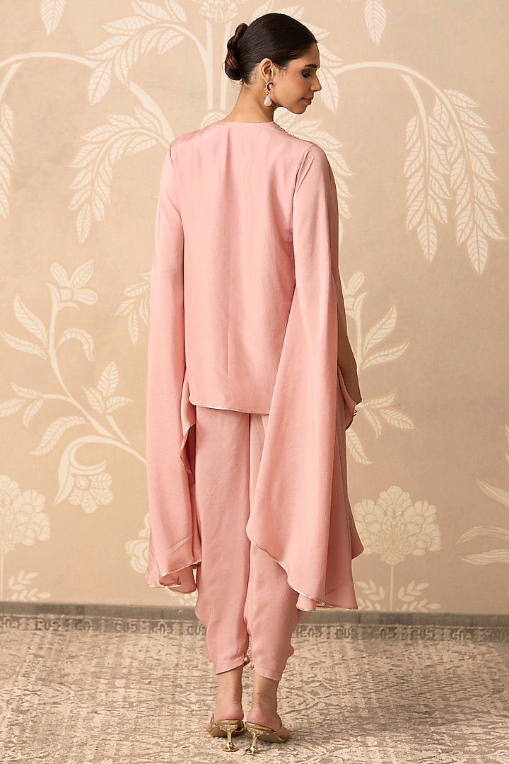 Dusky Pink Silk Embroidered Cape Set by Ridhi Mehra at Pernia's Pop Up Shop