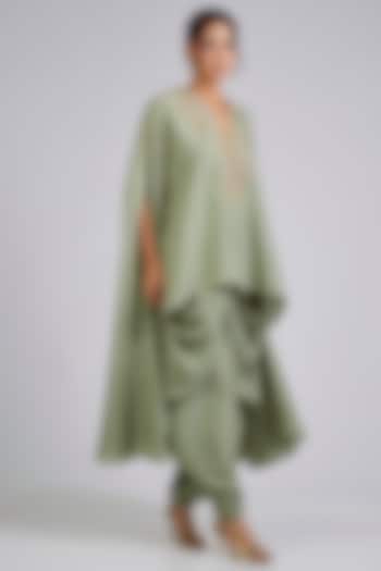 Mint Silk Embroidered Cape Set by Ridhi Mehra at Pernia's Pop Up Shop