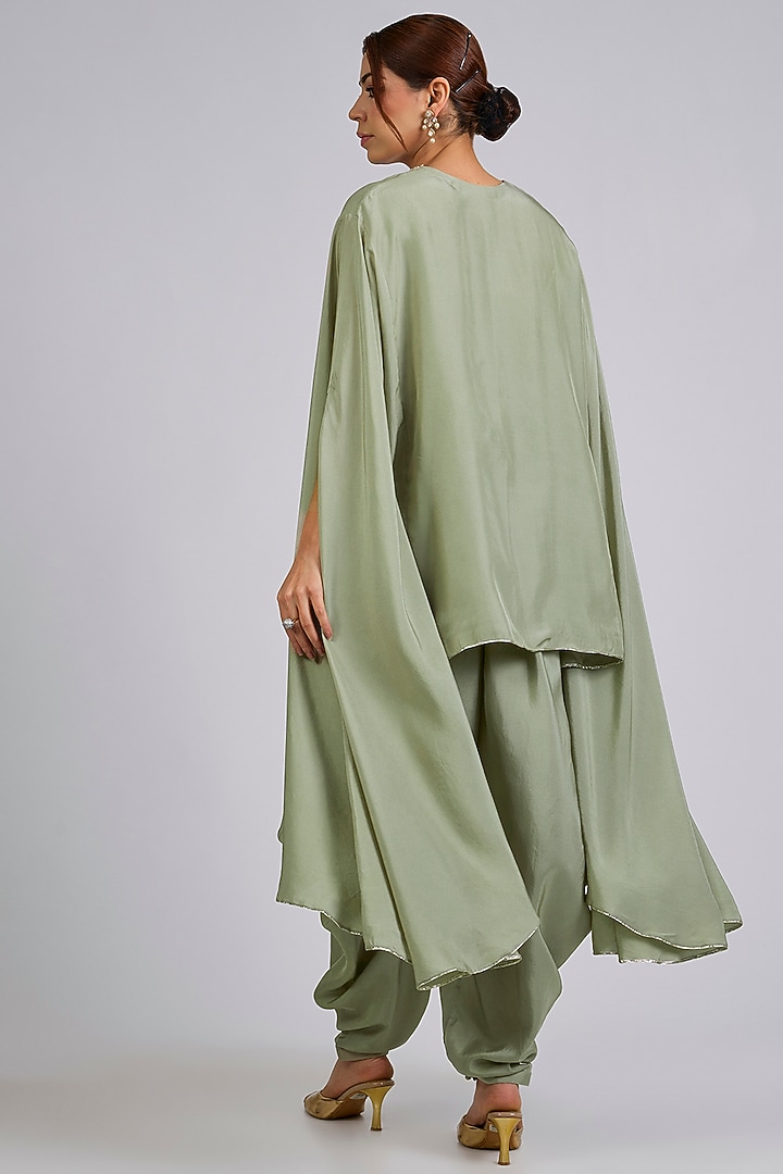 Mint Silk Embroidered Cape Set by Ridhi Mehra at Pernia's Pop Up Shop