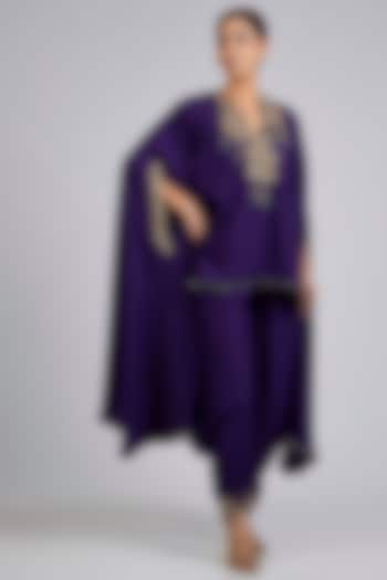 Purple Silk Embroidered Cape Set by Ridhi Mehra at Pernia's Pop Up Shop
