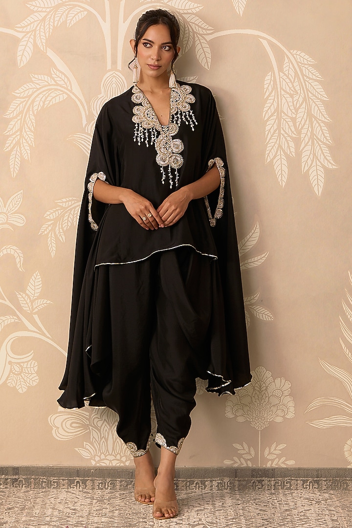 Black Silk Embroidered Cape Set by Ridhi Mehra at Pernia's Pop Up Shop