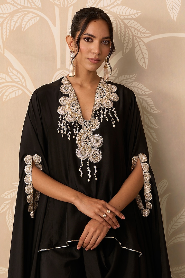 Black Silk Embroidered Cape Set by Ridhi Mehra at Pernia's Pop Up Shop