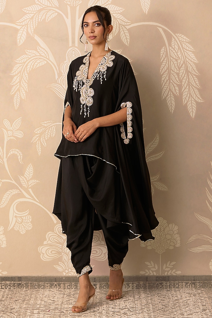 Black Silk Embroidered Cape Set by Ridhi Mehra at Pernia's Pop Up Shop