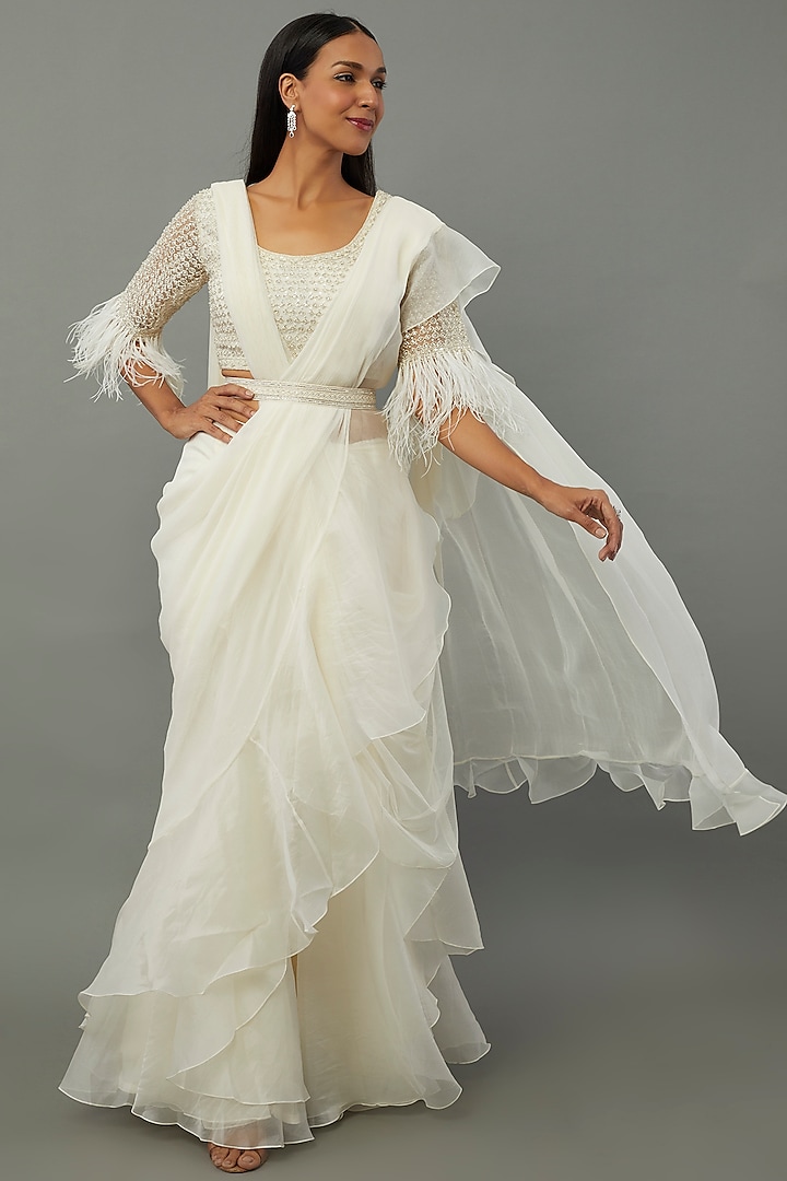 Dirty Ivory Organza Reception Saree Set by Ridhi Mehra at Pernia's Pop Up Shop