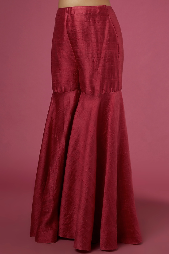 Deep Fuschia Raw Silk Gharara Set by Ridhi Mehra at Pernia's Pop Up Shop