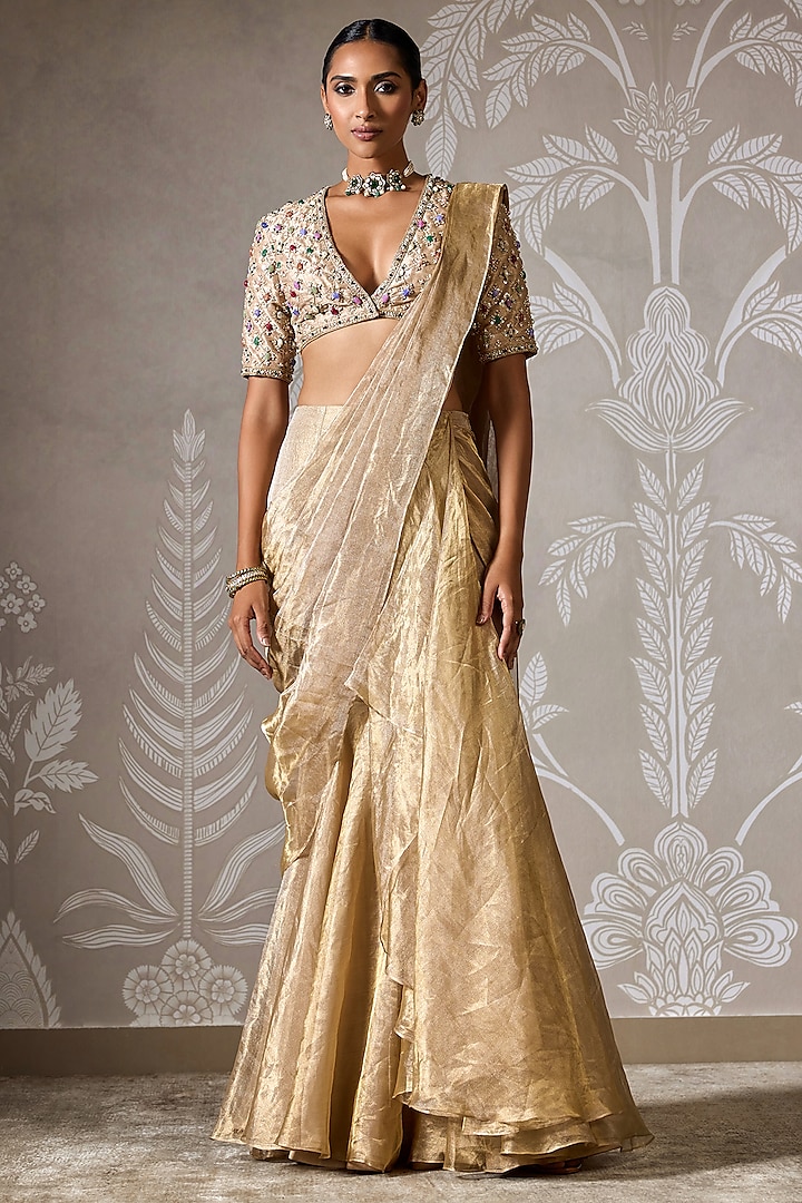 Light Gold Tissue Draped Saree Set by Ridhi Mehra at Pernia's Pop Up Shop