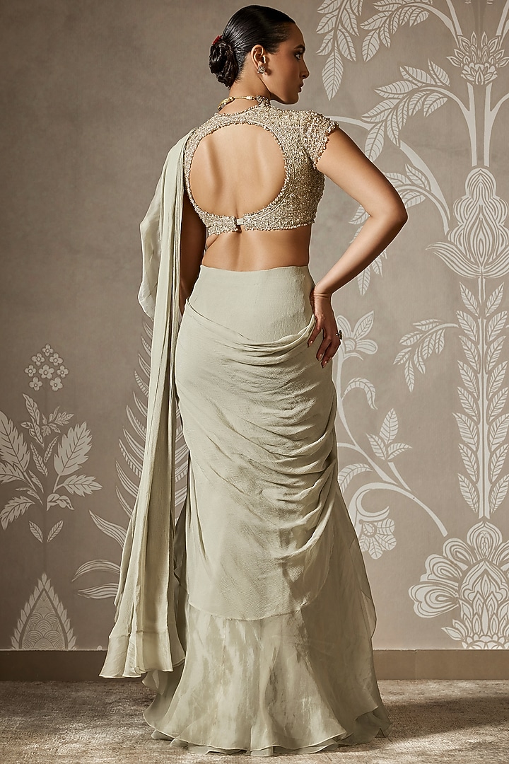 Silver Green Chiffon & Organza Draped Reception Saree Set by Ridhi Mehra at Pernia's Pop Up Shop
