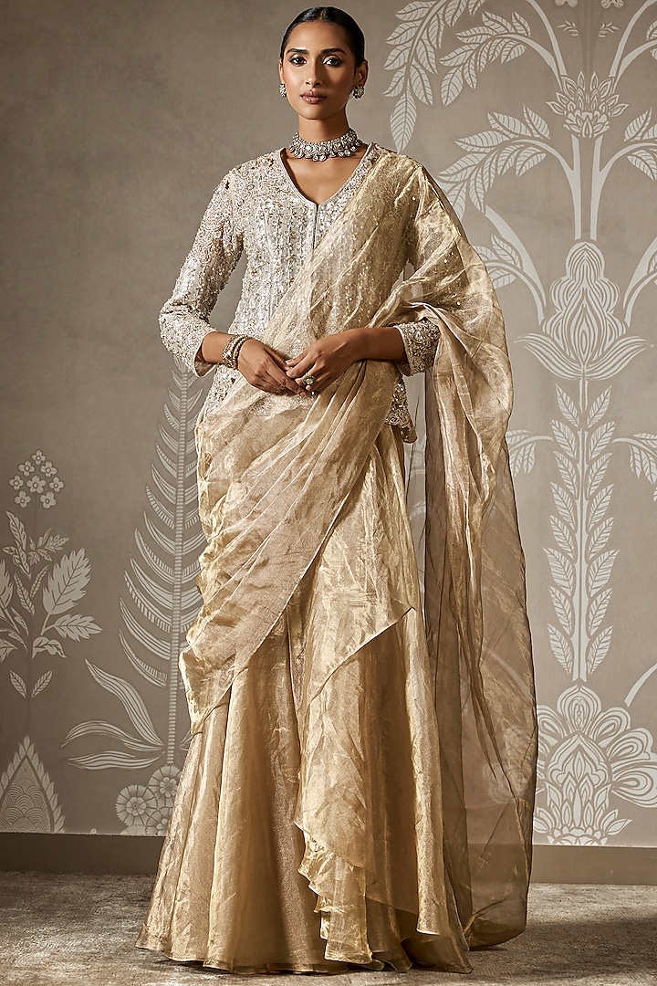 Light Gold Tissue Draped Saree Set by Ridhi Mehra at Pernia's Pop Up Shop