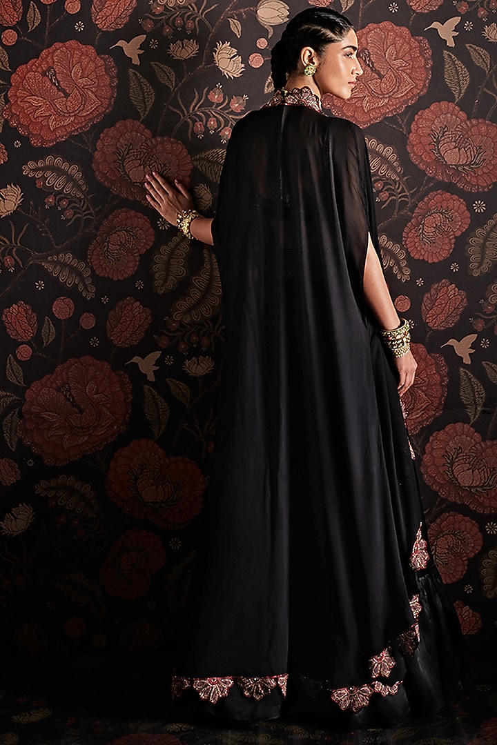 Black Georgette Cape Set by Ridhi Mehra at Pernia's Pop Up Shop