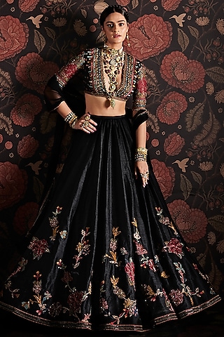 Black Embroidered Lehenga Set by ridhi mehra