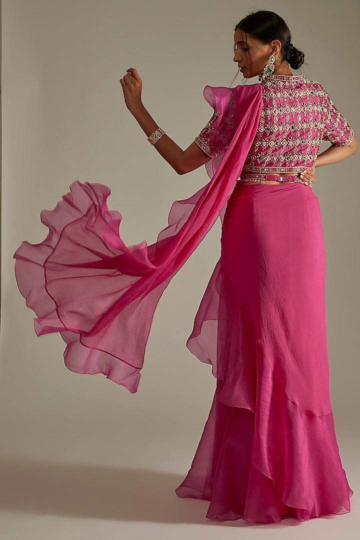 Fuchsia Chiffon Organza Draped Reception Saree Set by Ridhi Mehra at Pernia's Pop Up Shop