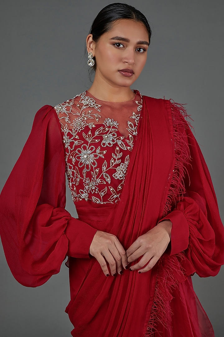 Red Chiffon Organza Embellished Draped Reception Saree Set by Ridhi Mehra at Pernia's Pop Up Shop