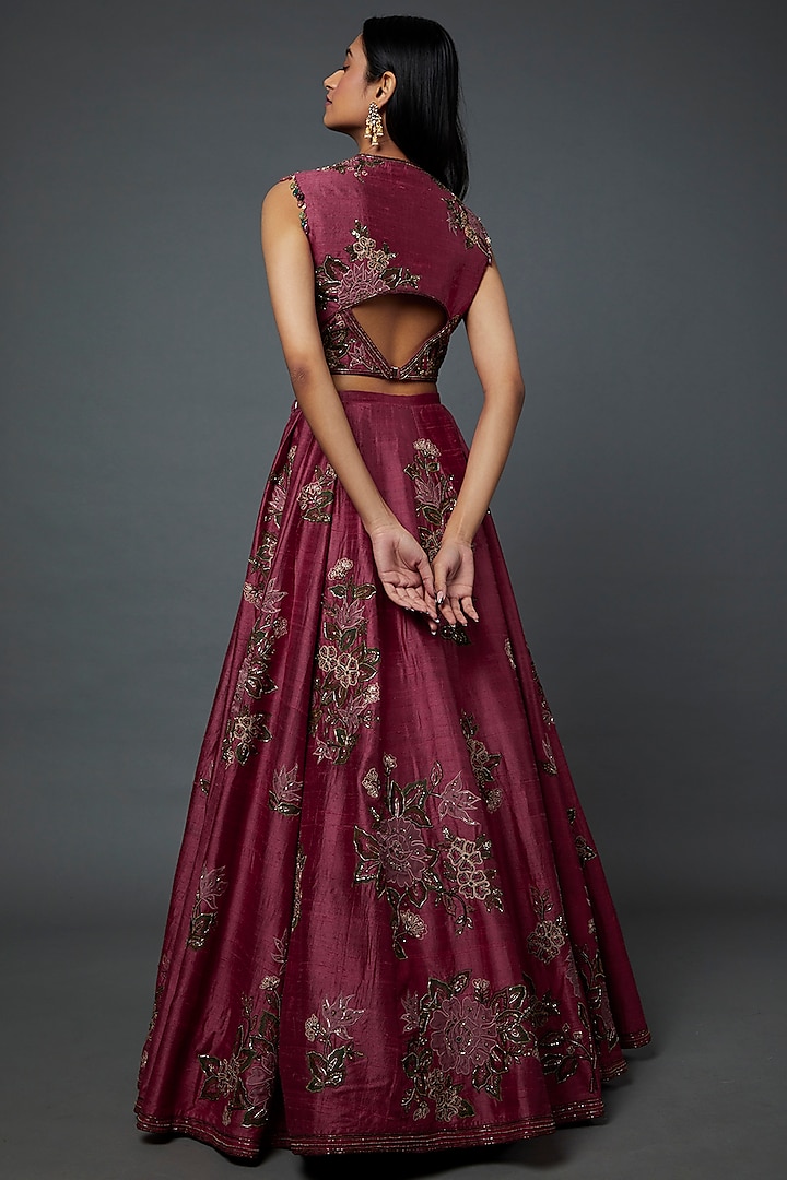 Red Raw Silk Embroidered Bridal Lehenga Set by Ridhi Mehra at Pernia's Pop Up Shop