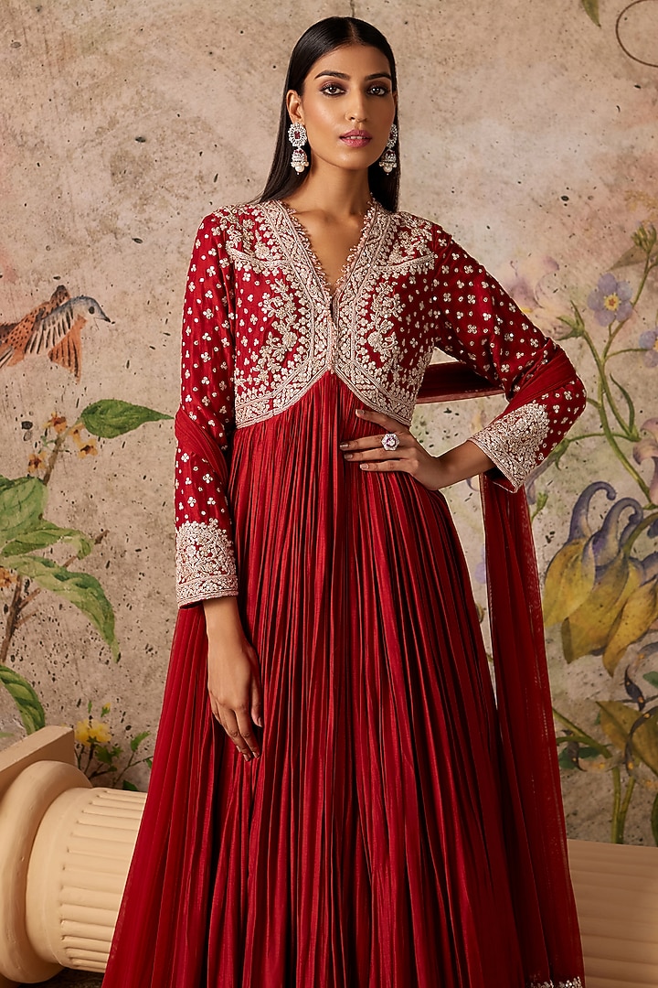Red Fine Silk Embellished Bridal Anarkali Set by Ridhi Mehra at Pernia's Pop Up Shop