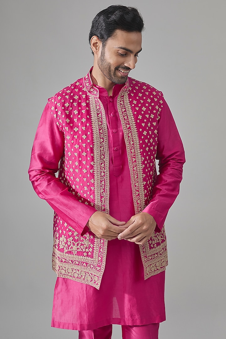Fuchsia Chanderi Bundi Jacket Set by Ridhi Mehra Men at Pernia's Pop Up Shop