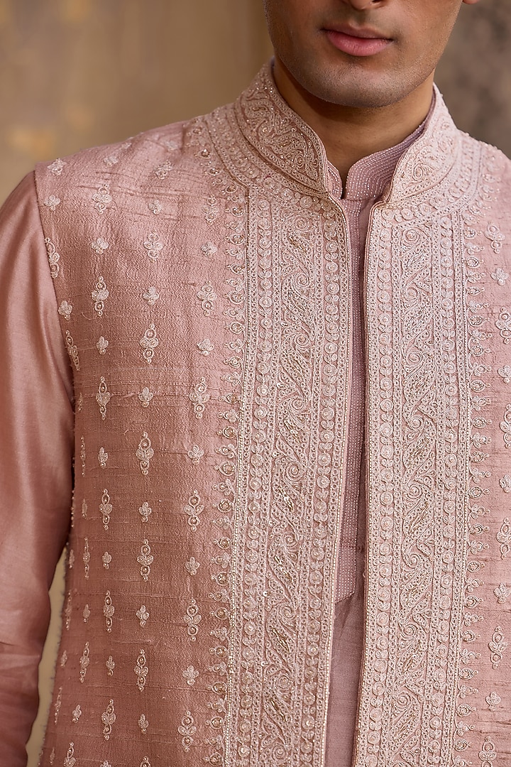 Dusky Pink Raw Silk Embroidered Bundi Jacket Set by Ridhi Mehra Men at Pernia's Pop Up Shop