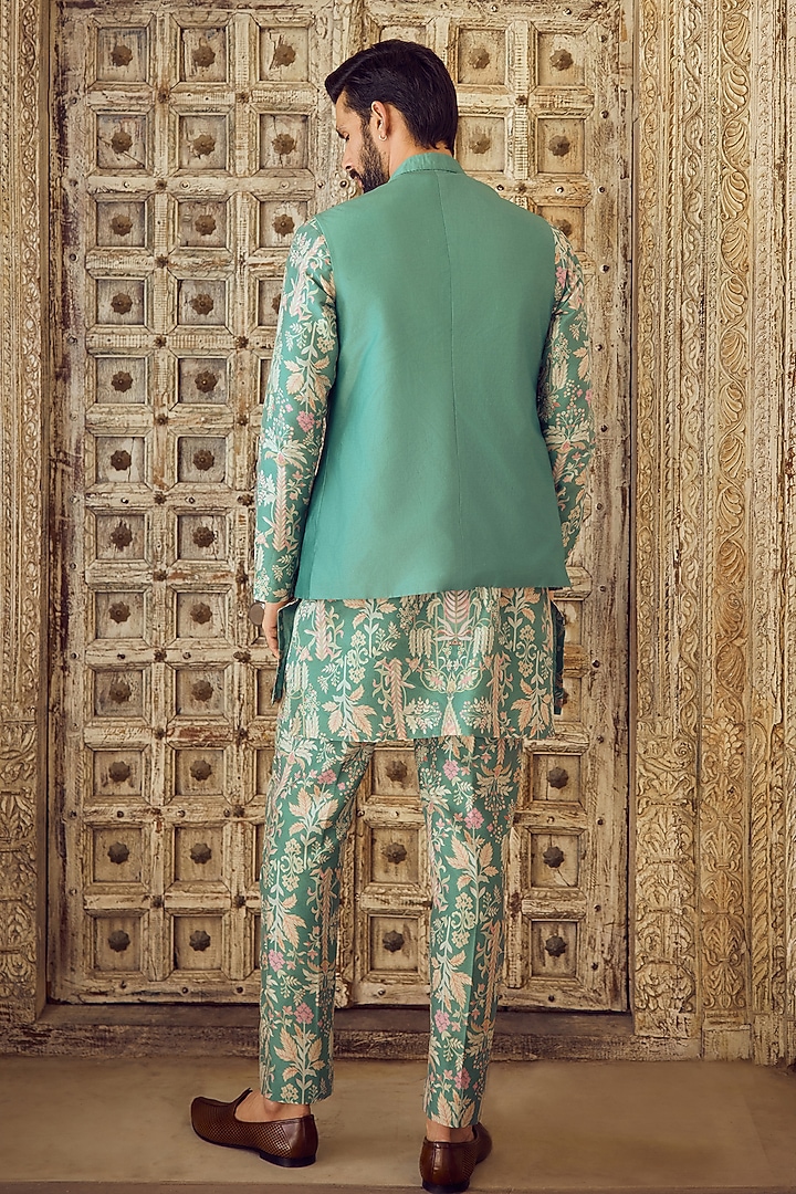 Green Chanderi Printed Bundi Jacket Set by Ridhi Mehra Men at Pernia's Pop Up Shop