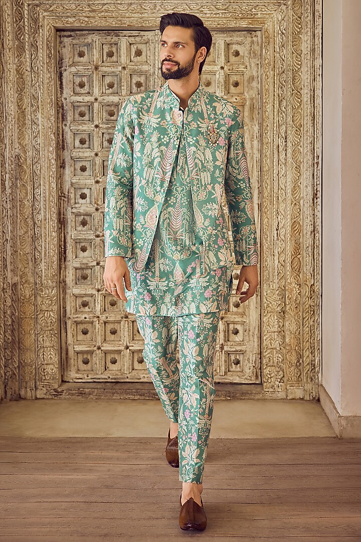 Green Chanderi Printed Bundi Jacket Set by Ridhi Mehra Men at Pernia's Pop Up Shop