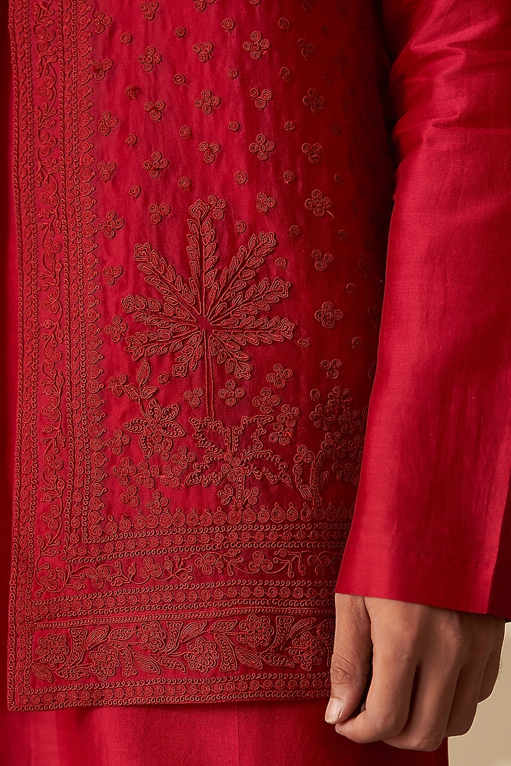 Red Organza Embroidered Bundi Jacket Set by Ridhi Mehra Men at Pernia's Pop Up Shop