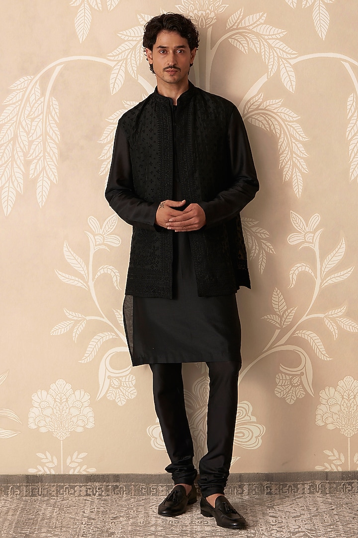 Black Organza Embroidered Bundi Jacket Set by Ridhi Mehra Men at Pernia's Pop Up Shop