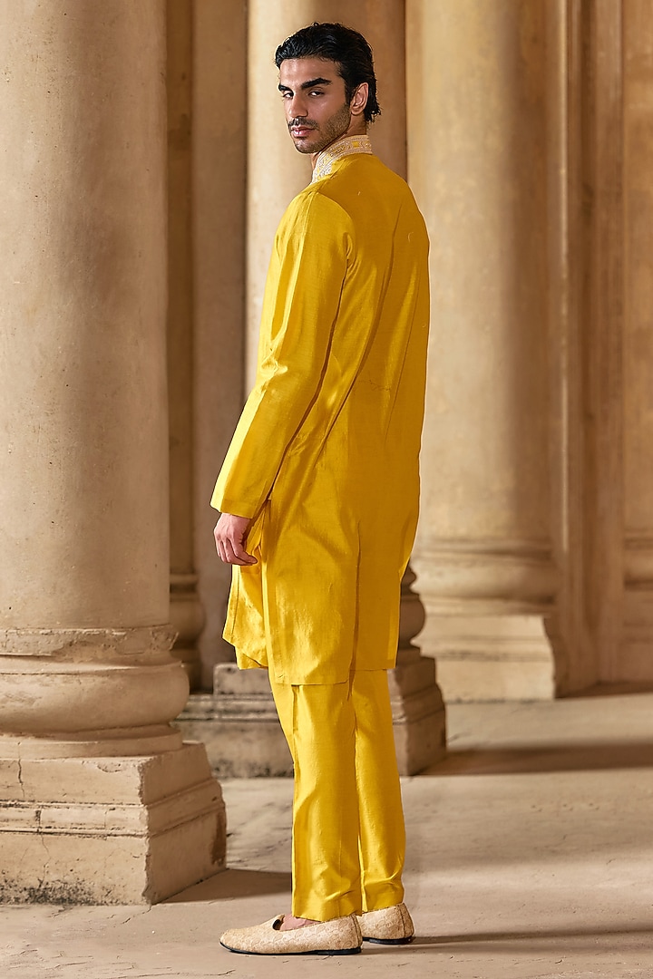 Yellow Chanderi Embroidered Kurta Set by Ridhi Mehra Men at Pernia's Pop Up Shop
