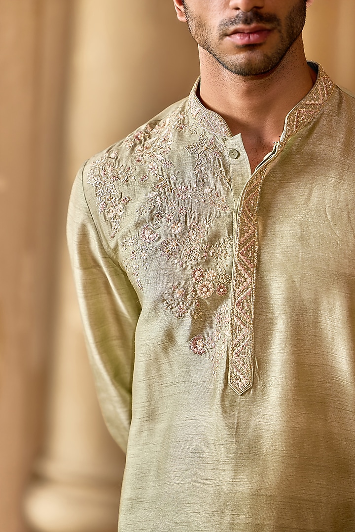 Light Beige Chanderi Embroidered Kurta Set by Ridhi Mehra Men at Pernia's Pop Up Shop