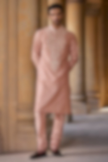 Dusky Pink Chanderi Embroidered Kurta Set by Ridhi Mehra Men at Pernia's Pop Up Shop