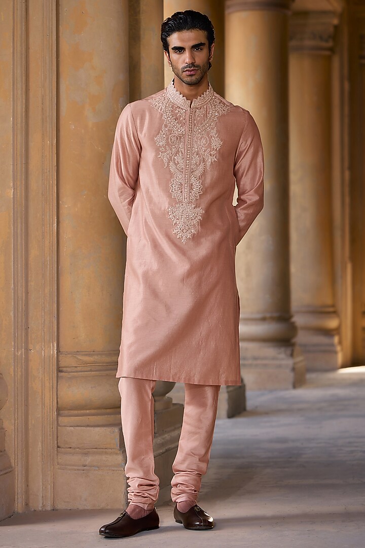 Dusky Pink Chanderi Embroidered Kurta Set by Ridhi Mehra Men at Pernia's Pop Up Shop