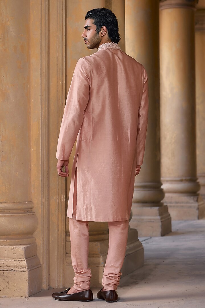 Dusky Pink Chanderi Embroidered Kurta Set by Ridhi Mehra Men at Pernia's Pop Up Shop