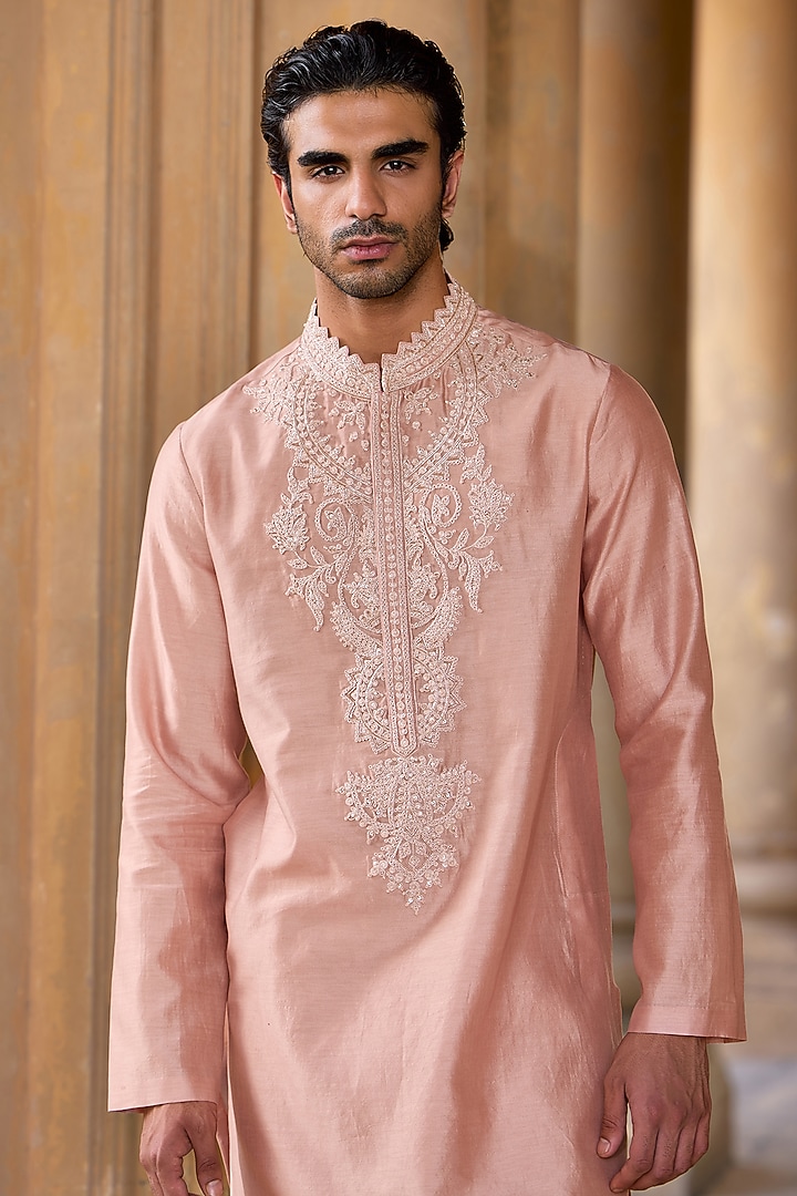 Dusky Pink Chanderi Embroidered Kurta Set by Ridhi Mehra Men at Pernia's Pop Up Shop