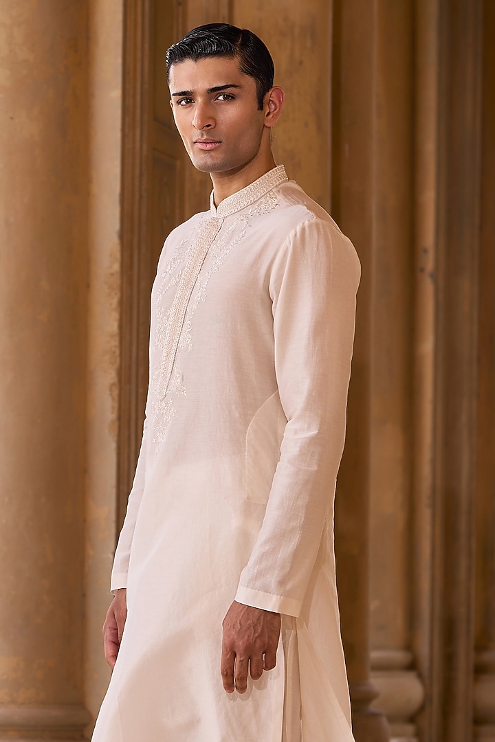 Ivory Chanderi Embroidered Kurta Set by Ridhi Mehra Men at Pernia's Pop Up Shop