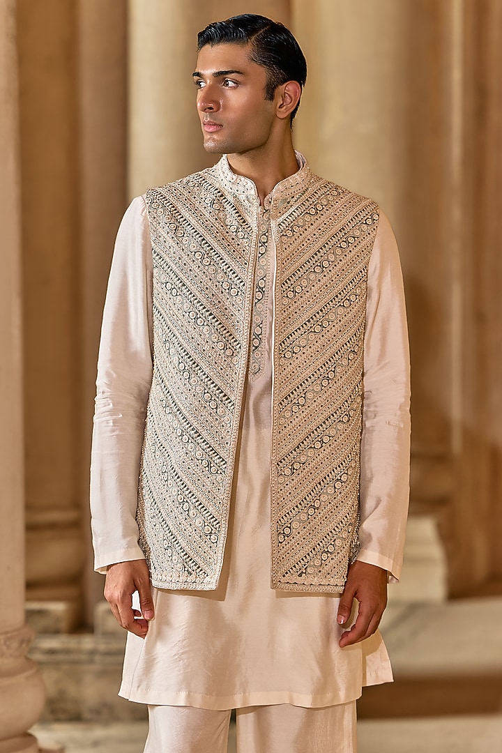 Ivory Chanderi Embroidered Bundi Jacket Set by Ridhi Mehra Men at Pernia's Pop Up Shop